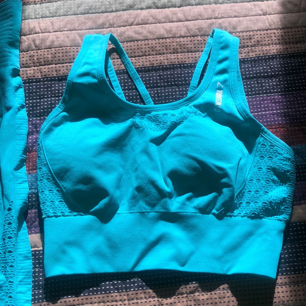 Gymshark leggings and sports bra